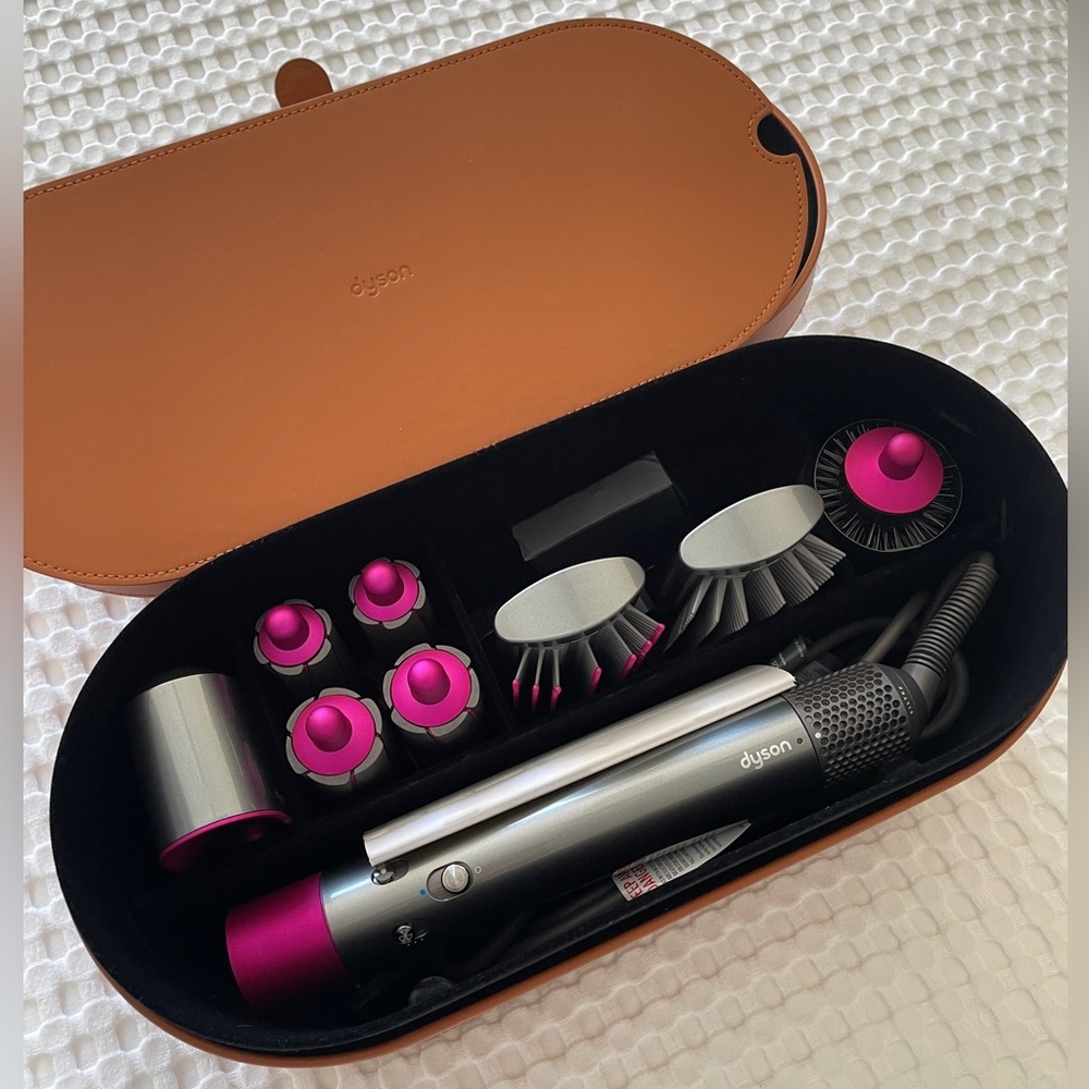 Dyson airwrap